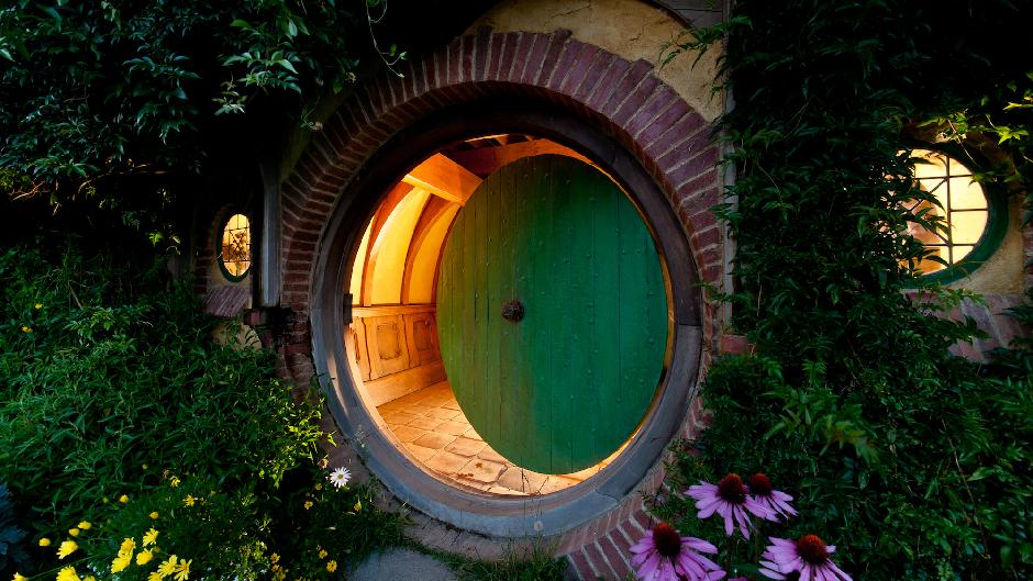 Hobbiton is the world-famous movie set where Lord of the Rings and The Hobbit were filmed!
Hamilton Gardens is home of NZ first traditional Maori garden and a beautiful spot to enjoy the outdoors.